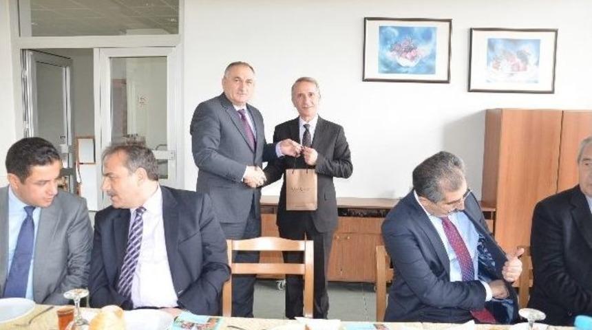 &ldquo;bir &Ccedil;ocuk Bir Şehir Ve Bolu&rdquo; Kitabı Tanıtıldı