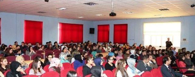 &Ouml;ğrencilere Bankacılık Mesleğinin P&uuml;f Noktaları Anlatıldı 1