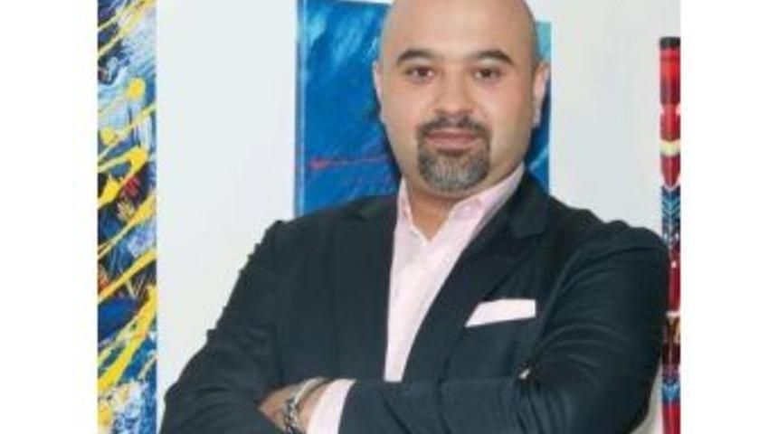 Op.dr. Şakrak, G&ouml;z Kapağı Estetiği Hakkında Bilgi Verdi