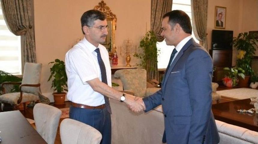 Manisa S&uuml;t &Uuml;reticileri Birliği Vali Bektaş&rsquo;ı Ziyaret Etti