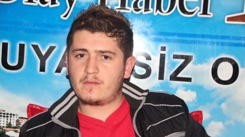 Aylardır Aracına &Ccedil;arpıp Ka&ccedil;an Otomobili Arıyor