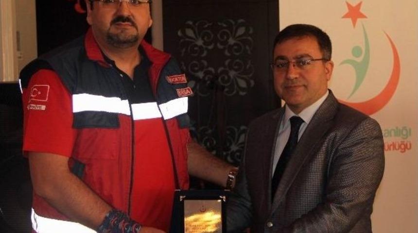 Sağlık Bakanlığı&rsquo;ndan Gazze Operasyonuna Katılan Doktora 3 Ayrı Teşekk&uuml;r Belgesi