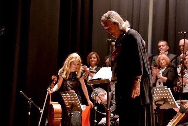 Şarkılar Atatürk İçin Okundu 3