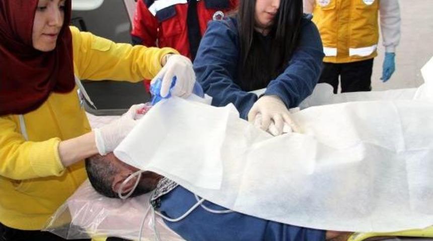 Aracının Kasasında Baygın Bulunan Kamyon Şof&ouml;r&uuml; &Ouml;ld&uuml;