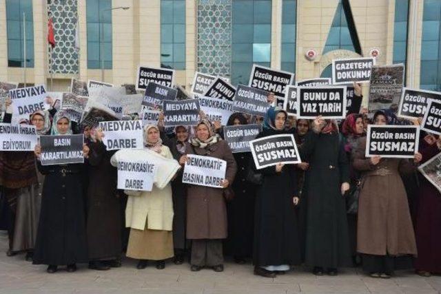 Konya Adliyesi Önünde 'demokrasi Nöbeti'