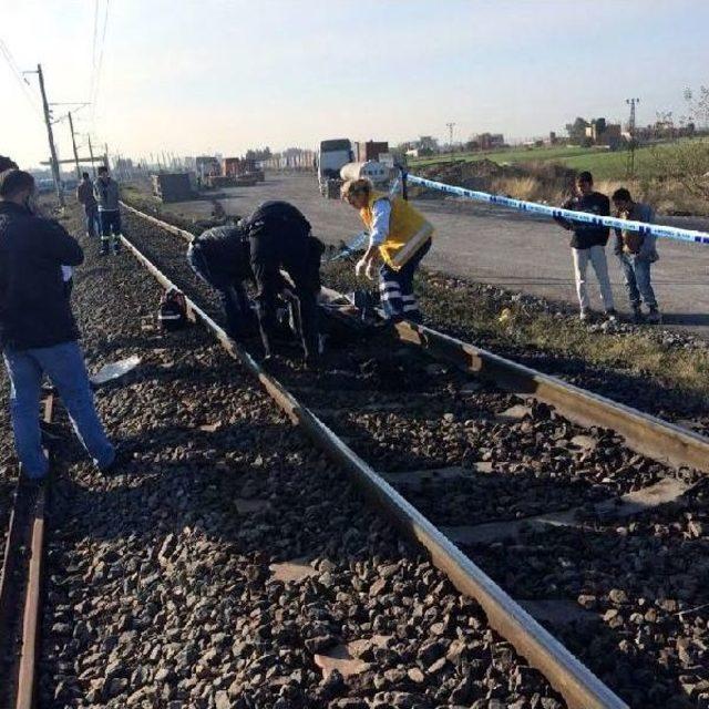 Hatay'da Trenin Çarptığı Bisikletli Öldü