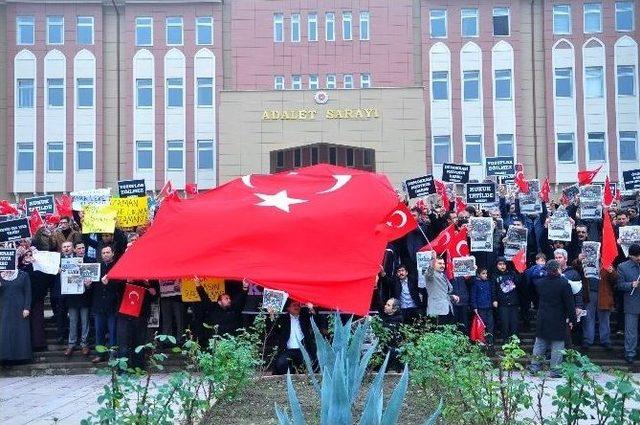 Manisa Adliyesi Önünde Eylem