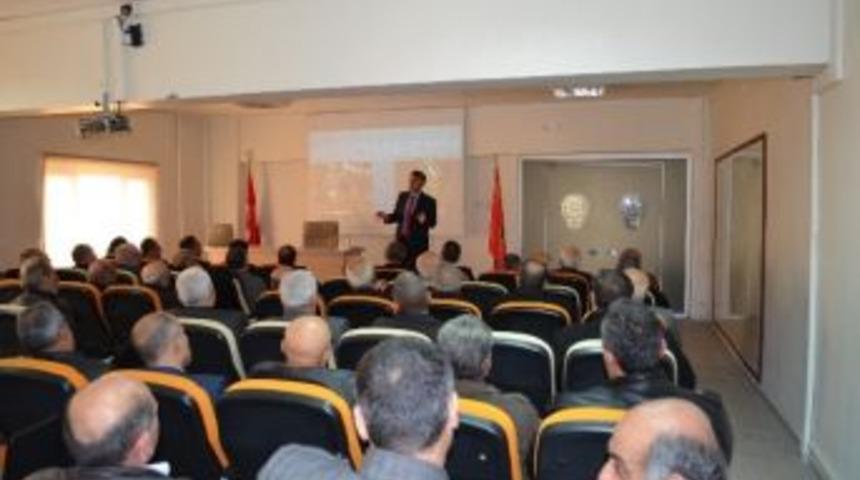 İl Emniyet M&uuml;d&uuml;rl&uuml;ğ&uuml;nde Muhtarlarla Değerlendirme Toplantısı