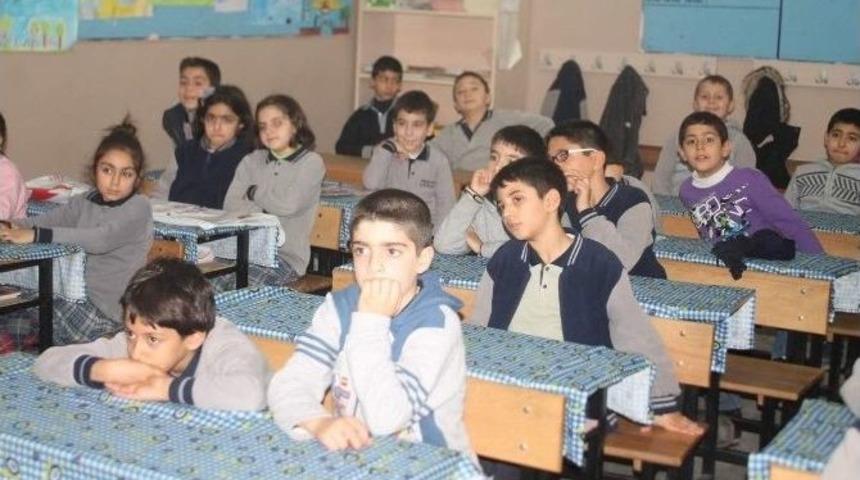 &Ouml;ğrencilere &rsquo;madde Bağımlığı Ve Zararları&rsquo; Anlatıldı