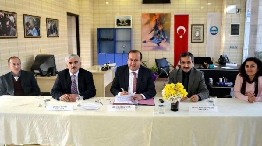 S&ouml;ke Belediyesi, Hem Ve İş-kur Servis Elemanı Yetiştirecek