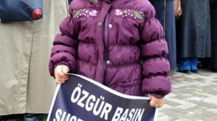 Trabzon'da Adliye &Ouml;n&uuml;nde '14 Aralık' Eylemi