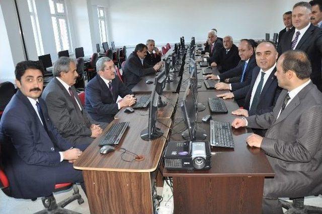 Ara&ccedil; Rafet Vergili Myo, T&ouml;renle Hizmete A&ccedil;ıldı 2