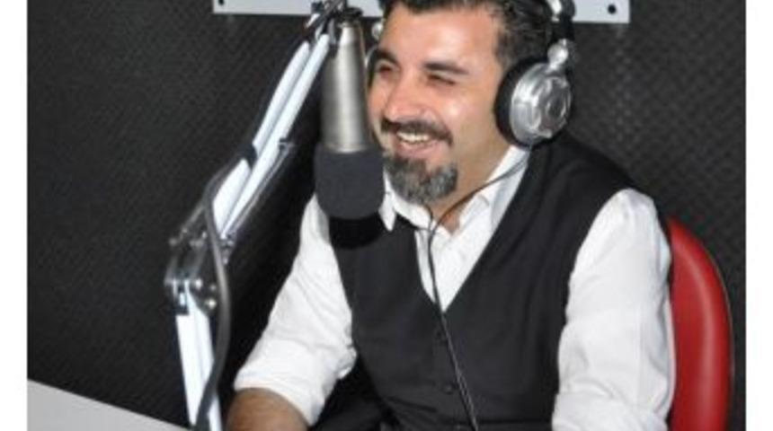 Erg&uuml;n &Ouml;zfırıncı&rsquo;dan 100. Oyuna &Ouml;zel G&ouml;steri