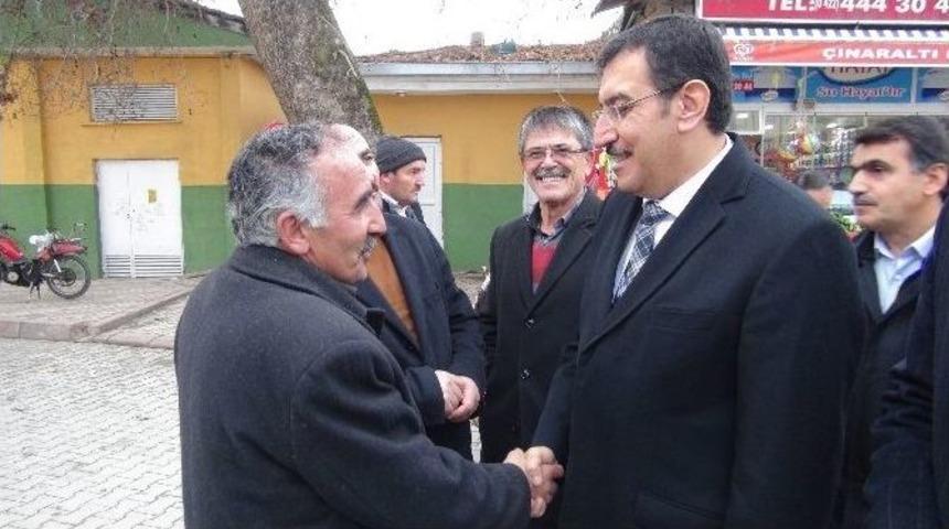 Ak Parti İl Başkanı T&uuml;fenkci Yeşilyurt Esnafını Ziyaret Etti