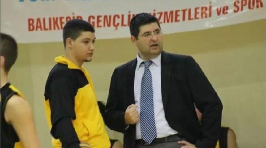 &Ouml;zel Ayvalık Lisesi Basketbolda Ayvalık Şampiyonu Oldu