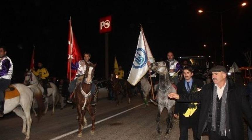 Fenerbah&ccedil;e&rsquo;yi Bayburt&rsquo;ta Atlı Cirit&ccedil;iler Karşıladı