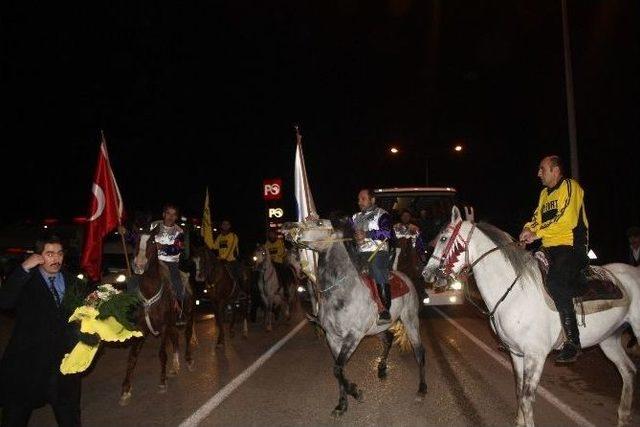 Fenerbahçe’yi Bayburt’ta Atlı Ciritçiler Karşıladı