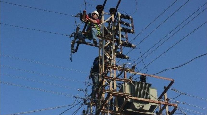 Dedaş Ekiplerinin Kış Mesaisi