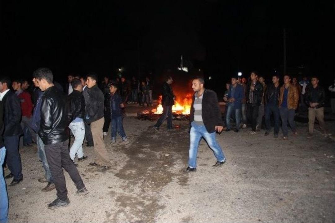 Kazalardan Bıkan Mahalleli Karayolunu Ulaşıma Kapattı