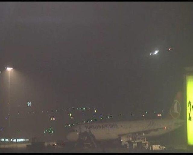 Atat&uuml;rk Havalimanı na Sis Engeli 1