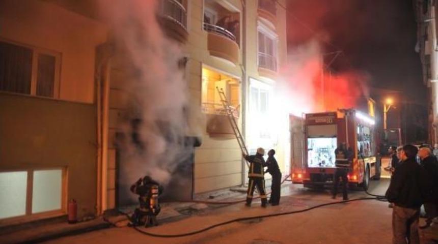 Bursa&rsquo;Da &Ccedil;ıkan Yangın Paniğe Neden Oldu