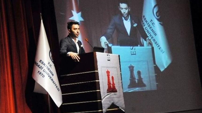 Gen&ccedil; İş Adamı Kerem G&ouml;ğ&uuml;ş&rsquo;ten Altın &Ouml;ğ&uuml;tler