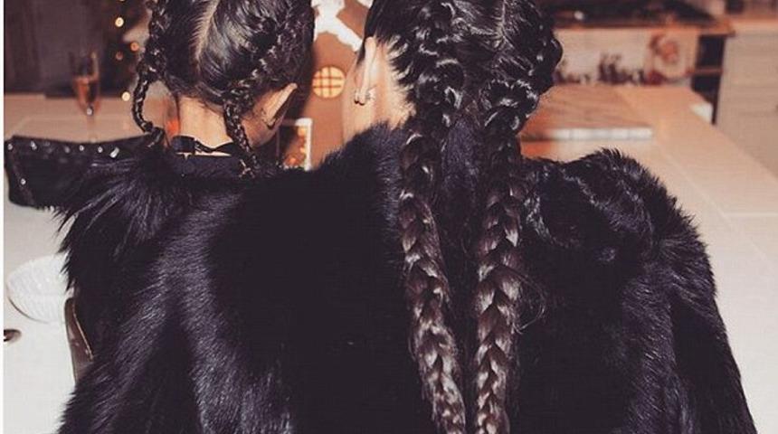 Kim Kardashian'dan yılbaşı pozu! ''Herkese mutlu noeller''