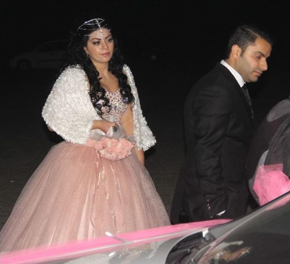 (&ouml;zel Haber) Adana&rsquo;da Nişanlı &Ccedil;iftlere Hırsız Şoku