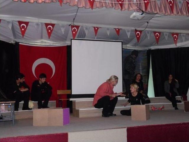 "eğer Baştan Başlasaydım" Adlı Oyun, Korkuteli&rsquo;nde Sahnelendi 2