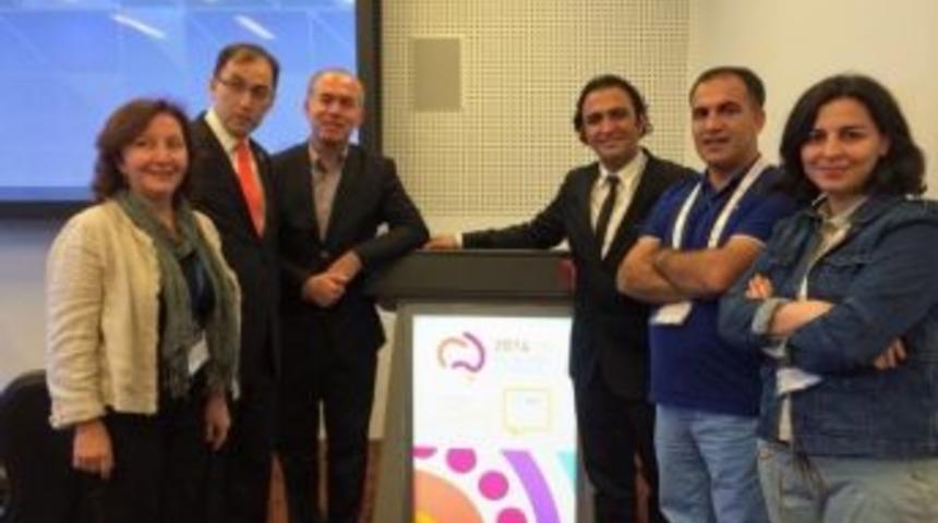 Y&uuml;ce, Avustralya&rsquo;da Kongreye Katıldı