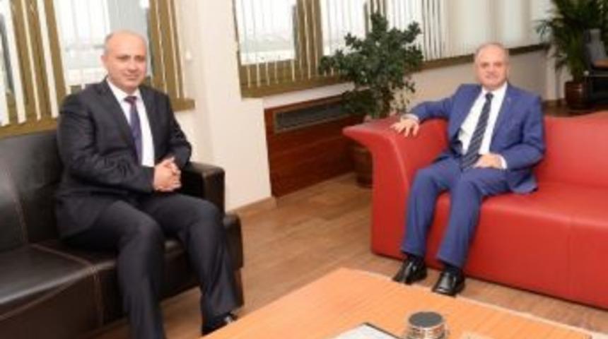 Vali &Ccedil;akacak Rekt&ouml;r &Ccedil;amsarı&rsquo;yı Ziyaret Etti