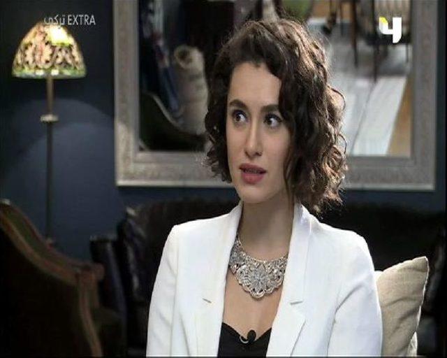 Hande Doğandemir: Aşk, İnsanın Gözünü Kör Eder (2) (Yeniden)