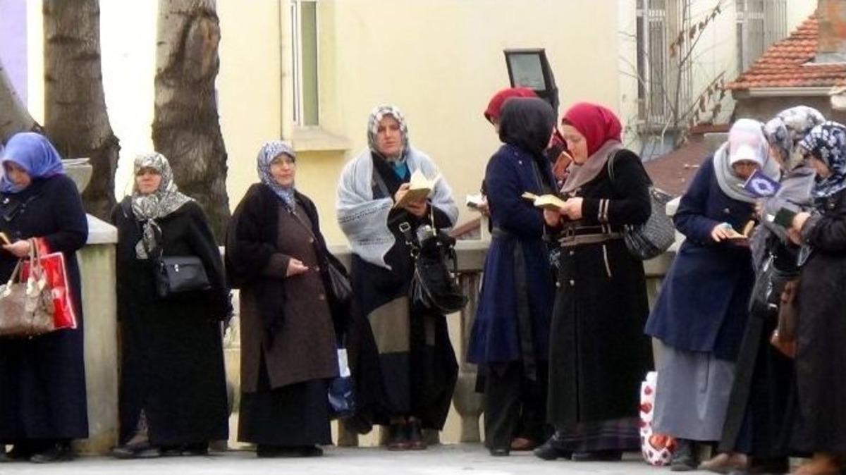 K&uuml;tahya&rsquo;da Yaklaşık 500 Kişi Operasyonları Protesto Etti
