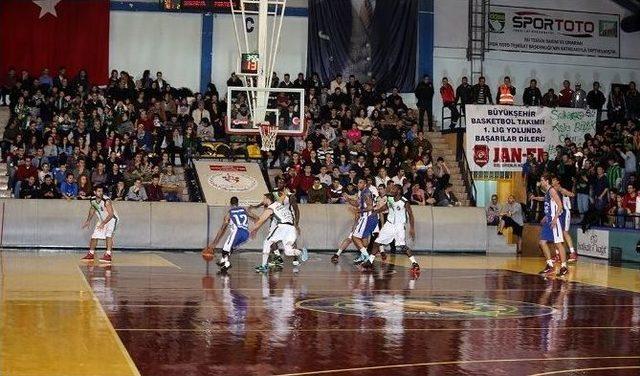 B&uuml;y&uuml;kşehir Basket Takımı, Yeşilgiresun Belediyespor Ma&ccedil;ının Hazırlıklarını S&uuml;rd&uuml;r&uuml;yor 2