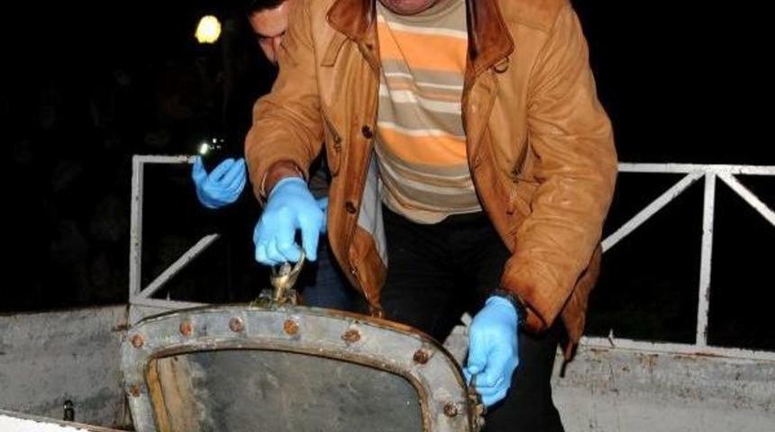 Hırsızların Kamyoneti &Ccedil;amura Saplandı