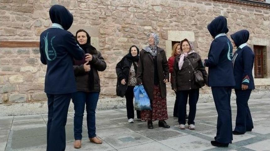Yabancı Misafirlerin Danışmanı "turizm Zabıtası"