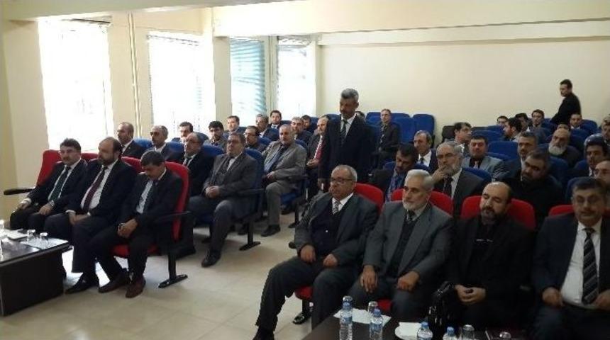 Dr. Y&uuml;ksel Salman Eğitim Merkezinde Konferans Verdi