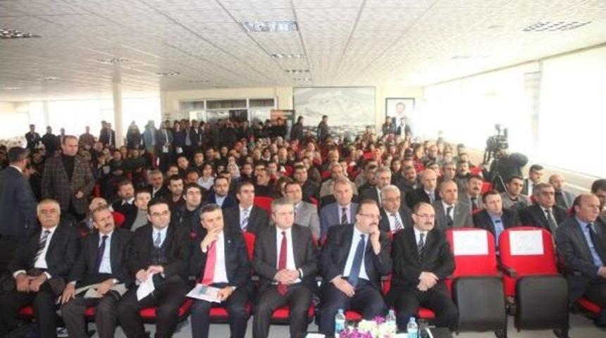 Hakkari'de Girişimcilik Paneli