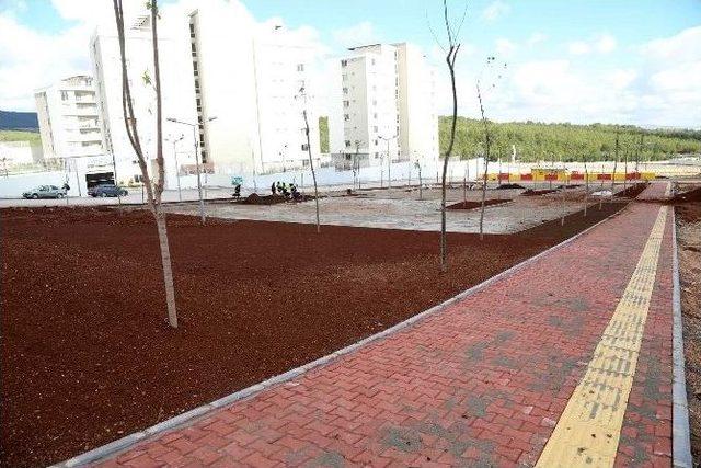 Şehitkamil Belediyesi, Güvenevler Mahallesinde Park-otopark İnşa Etti