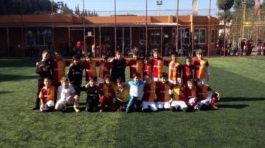 Minik Aslanlar G&ouml;z Doldurdu