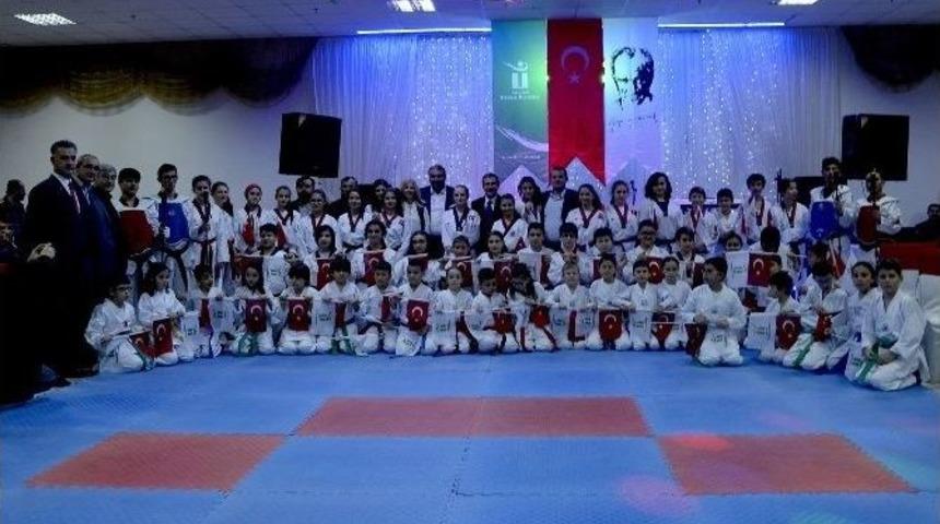 Tekvandocular Başarılarını Kutladı