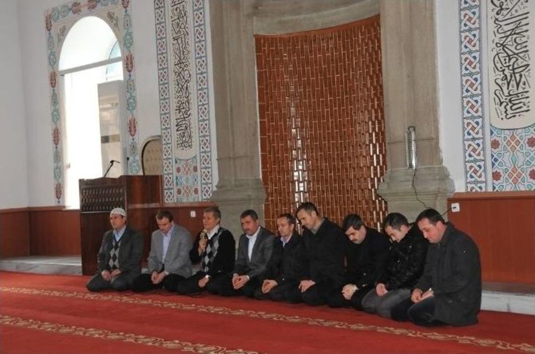 G&uuml;lfer Kuzu İ&ccedil;in Hayır Ve Mevlit