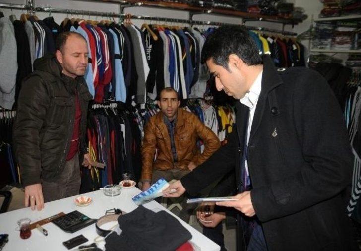 Şırnak Barosu Cizre’de İnsan Hakları Evrensel Bildirgesi Broşürü Dağıttı G1