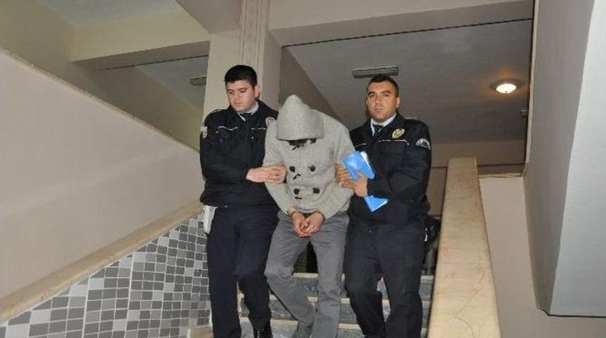 16 Yaşındaki Kıza Tecav&uuml;z Eden 3 Kişi Tutuklandı