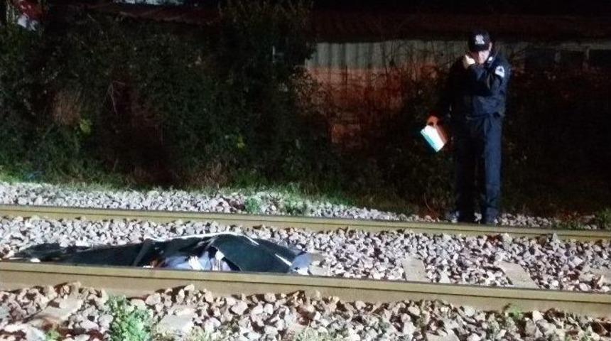 Trenin Altında Kalan 2 &Ouml;ğrenci Hayatını Kaybetti