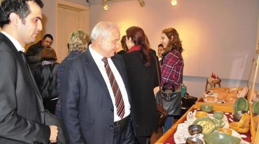 Tekirdağ&rsquo;da &ldquo;bir Avu&ccedil; Toprak&rdquo; Seramik Sergisi A&ccedil;ıldı