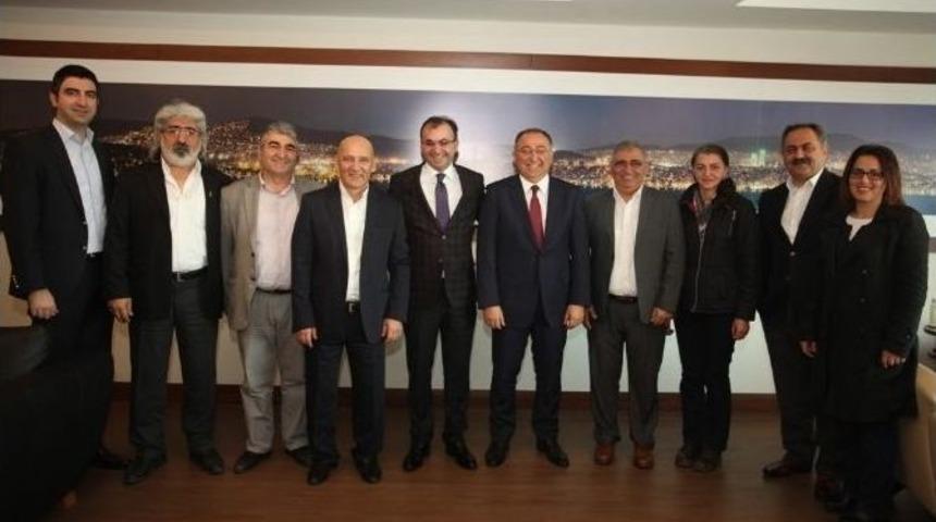 Erzincanlılar&rsquo;dan Başkan &Ouml;z&rsquo;e Ziyaret