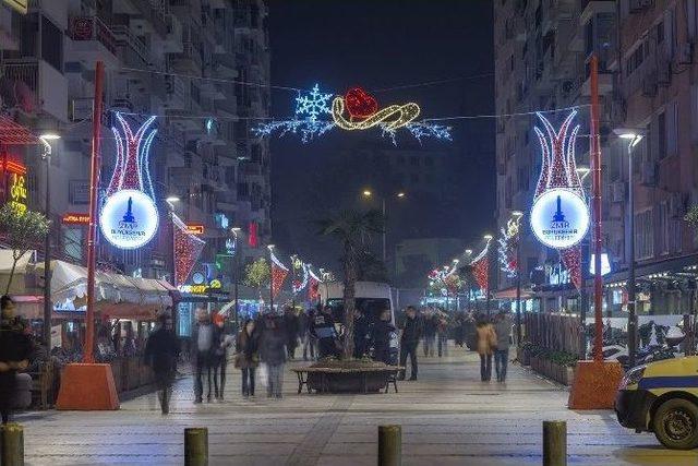 İzmir, Yeni Yılı ’ışıl Işıl’ Karşılıyor