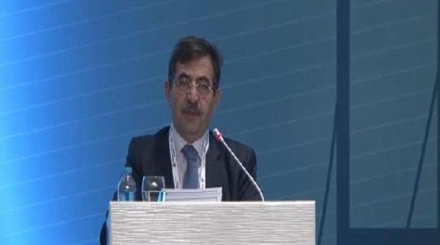 İdris G&uuml;ll&uuml;ce: İklim Dostu Bir B&uuml;y&uuml;me S&uuml;reci Yaşadık