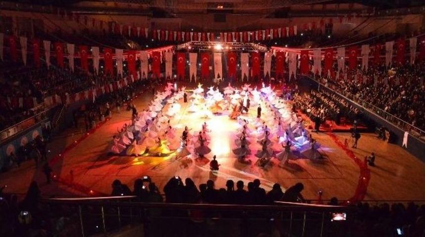 İzmit&rsquo;te Spor Salonuna Sığmayan Şeb-i Arus